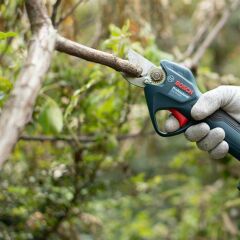 Bosch Pro Pruner Profesyonel Akülü Bahçe Makası - 06019K1020