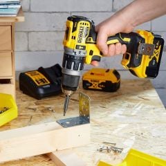 Dewalt DCD796P2-QW 18V 5.0Ah Kömürsüz Çift Bataryalı Profesyonel Darbeli Matkap