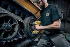 Dewalt DCF899P2-QW 18V/5.0Ah Şarjlı Kömürsüz Çift Bataryalı Somun Sıkma Makinesi